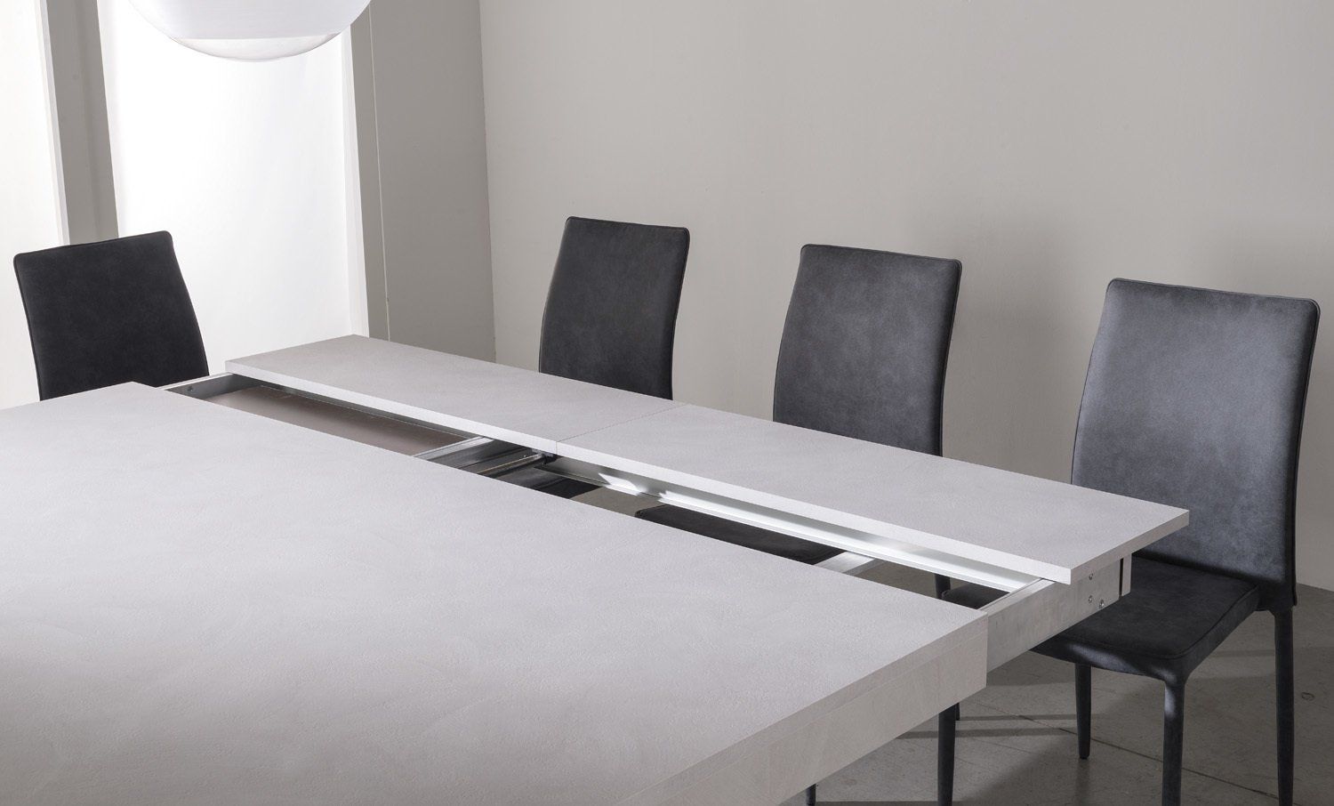 tavoli e sedie soluzione arredo