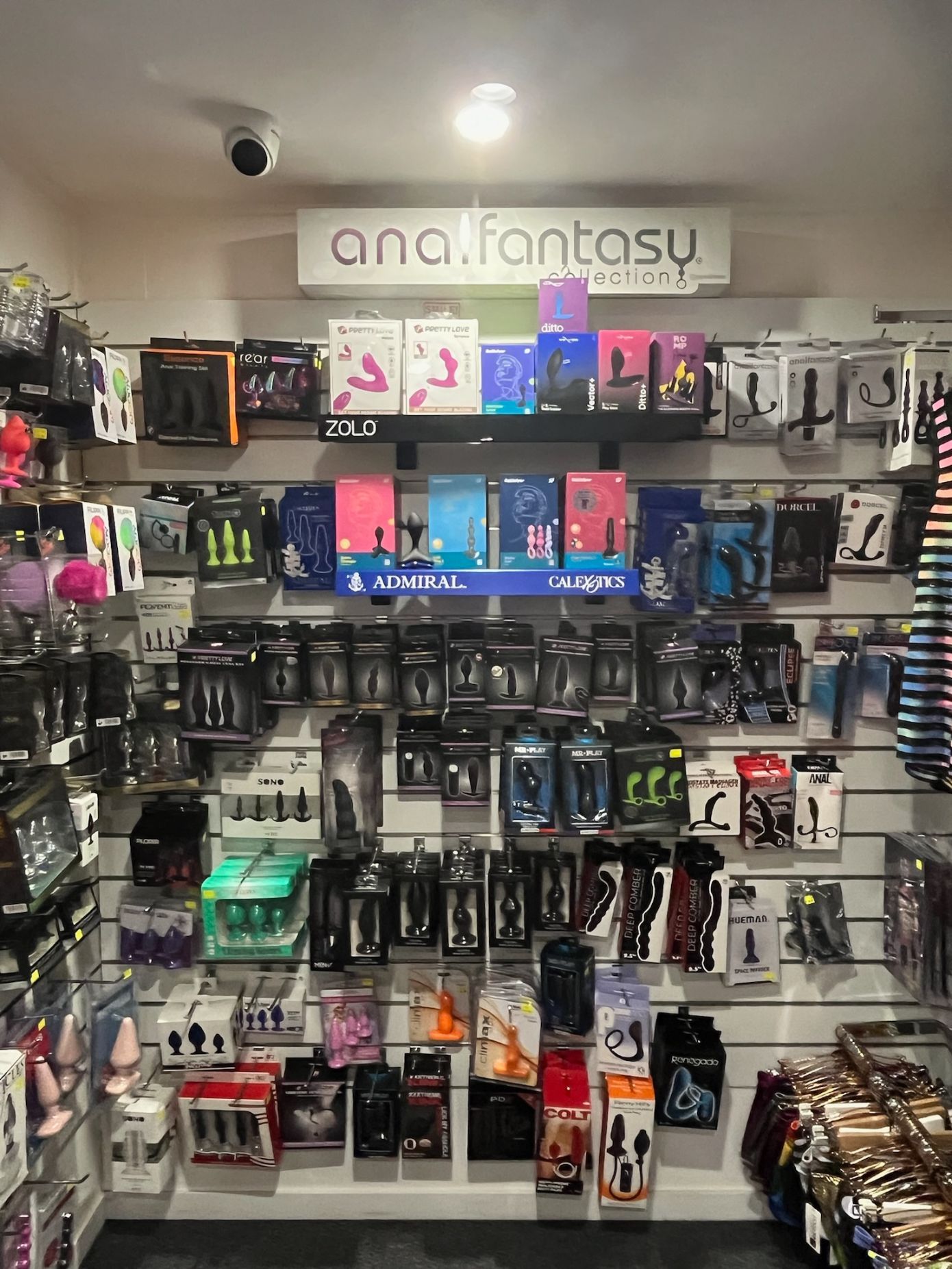 A store filled with lots of items and a sign that says ana fantasy