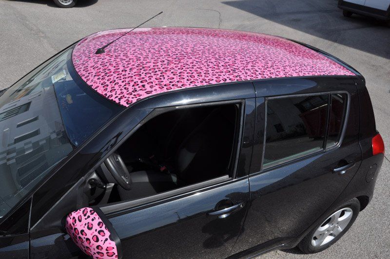 Stampa grafica su un'auto