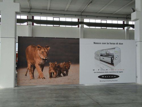 Cartellone pubblicitario