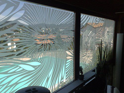 Vetrofania per una piscina