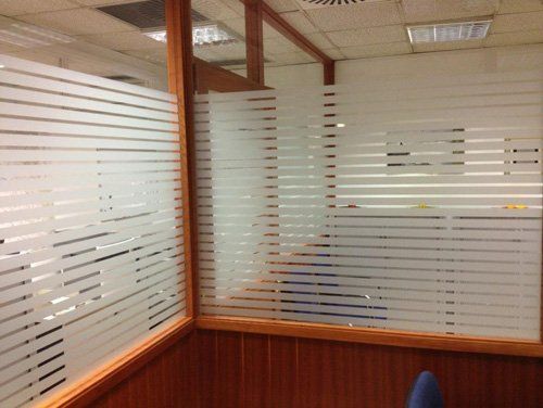 Vetrofania per gli interni di un ufficio