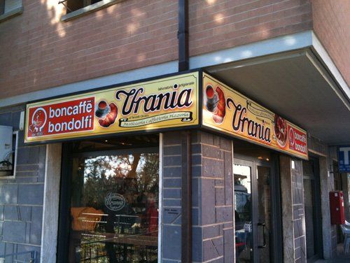 Vetrofania per un bar