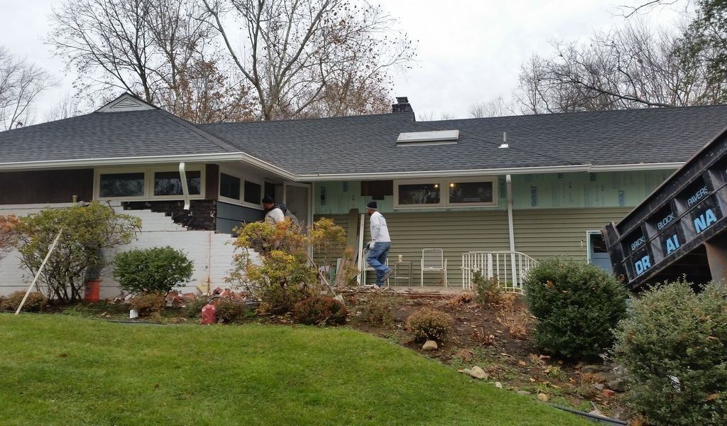 Men Working on House Siding — Hackensack, NJ — Classic Remodeling