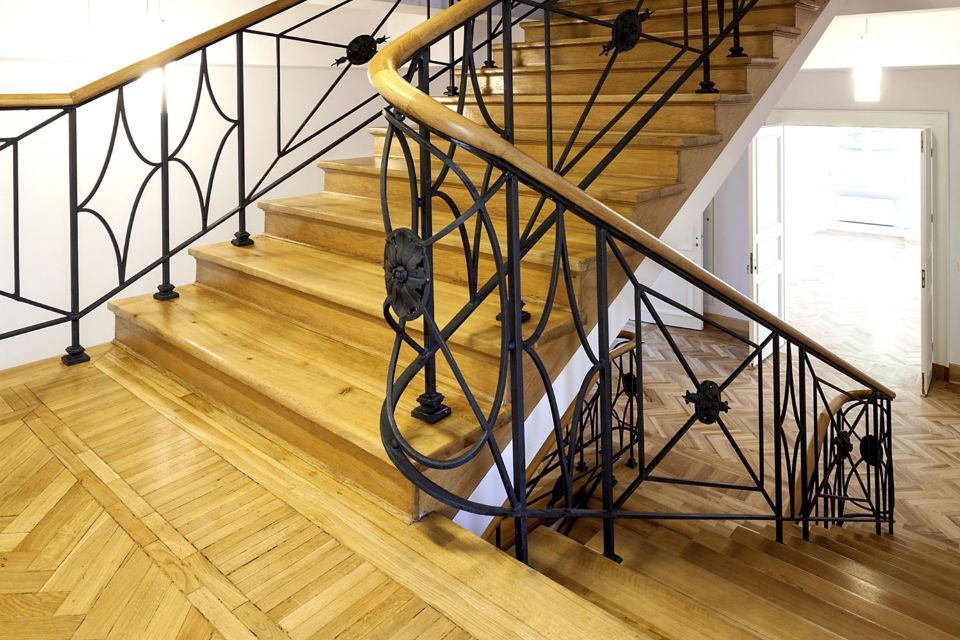 rivestimenti in legno per scale e corrimano