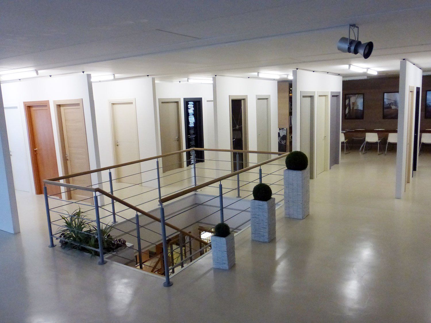 esposizione porte in legno