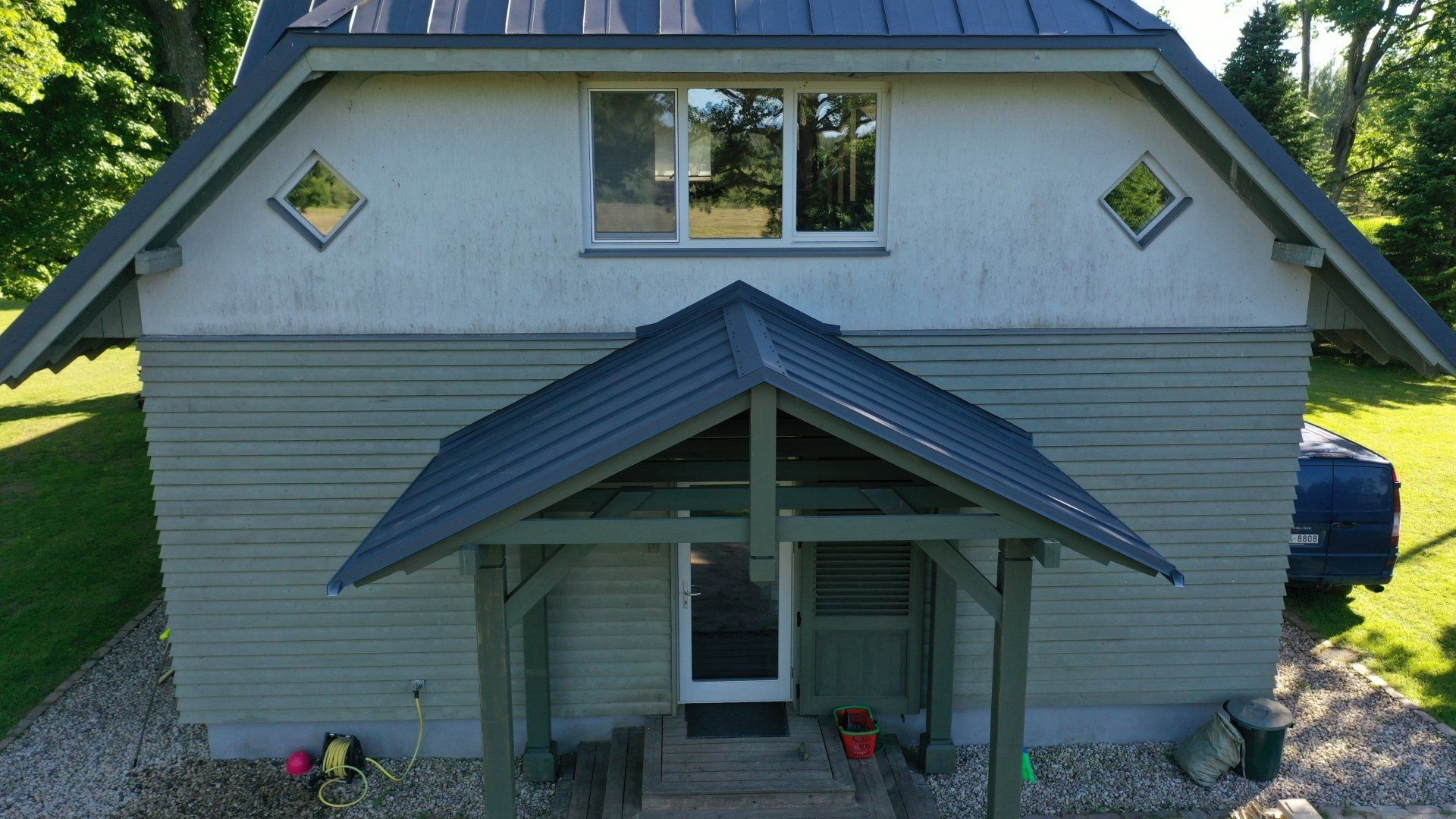 plakanie jumti, plakano jumtu remonts, jumtu ielāpi, lāpīšana, jumtiem, Jumtu kausēšana lēzeno, jumtu uzkausēšana. Jumta, jumtu pieslēguma remonts