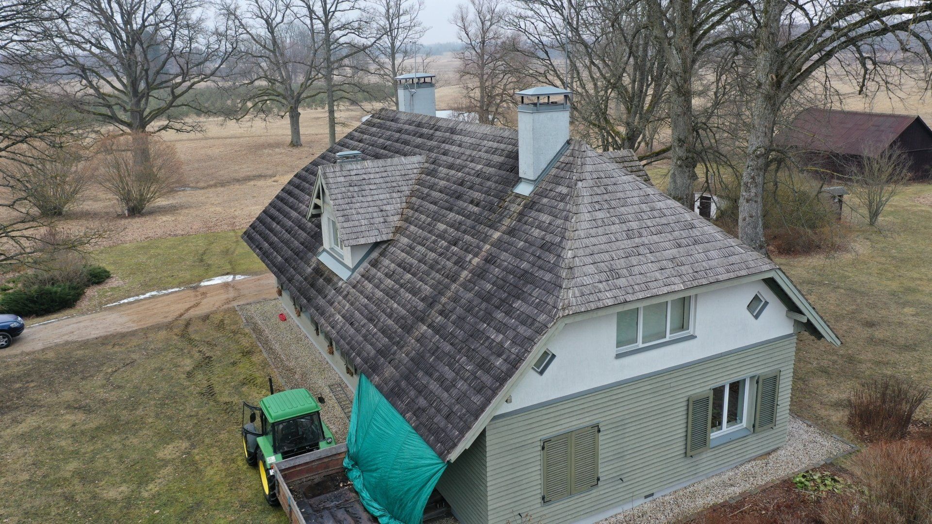 Jumiķu darbi, Jumta remonts, Plakano jumtu remonts. Jumtu segumi.