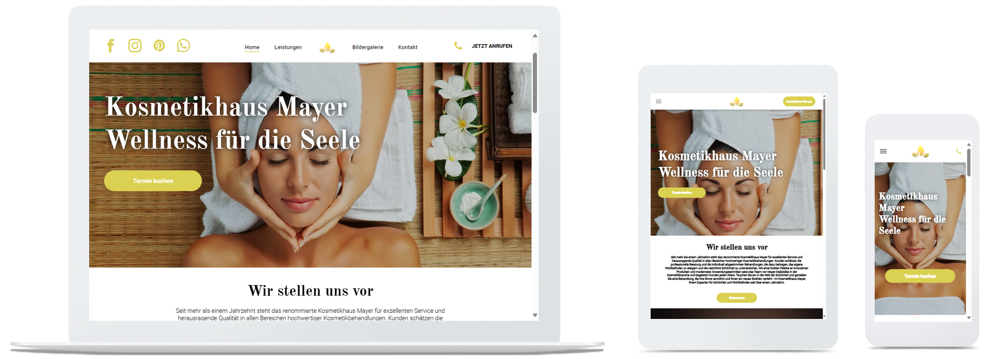 Eine Frau bekommt auf einem Laptop, einem Tablet und einem Telefon eine Massage.