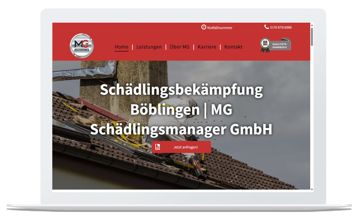 A laptop screen shows a website for a company called schadlingsbekampfung boblingen mg schadlingsmanager gmbh.