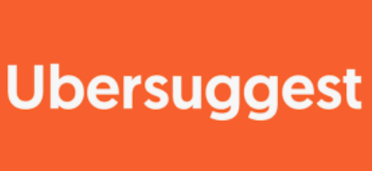 „Ubersuggest“ ist in weißer Schrift auf orangefarbenem Hintergrund geschrieben.