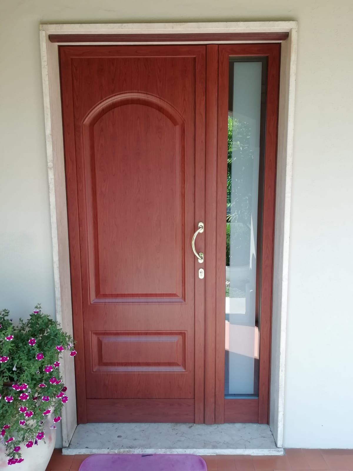 portoncino in legno e vetro