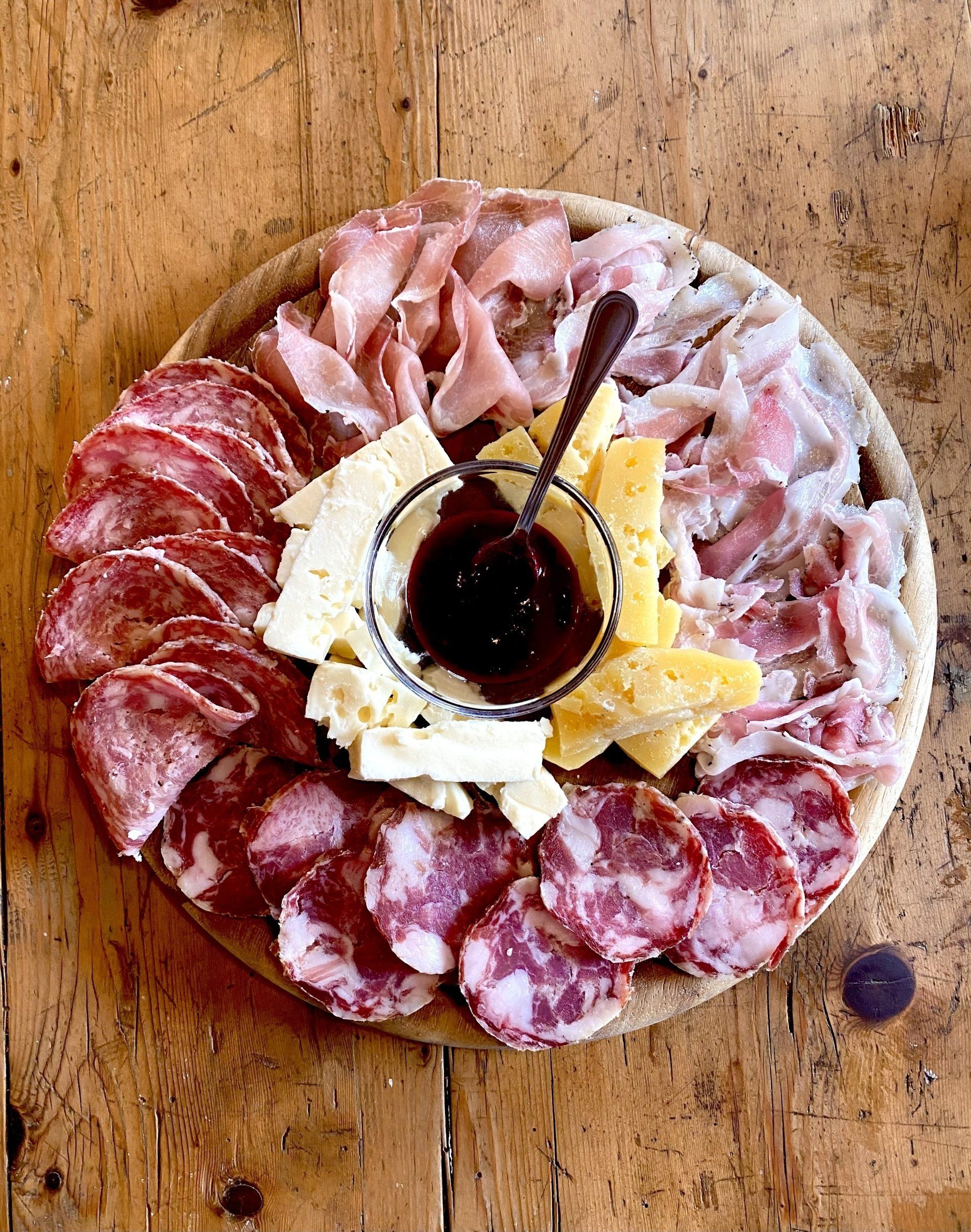 Rifugio Alpemadre_tagliere misto salumi