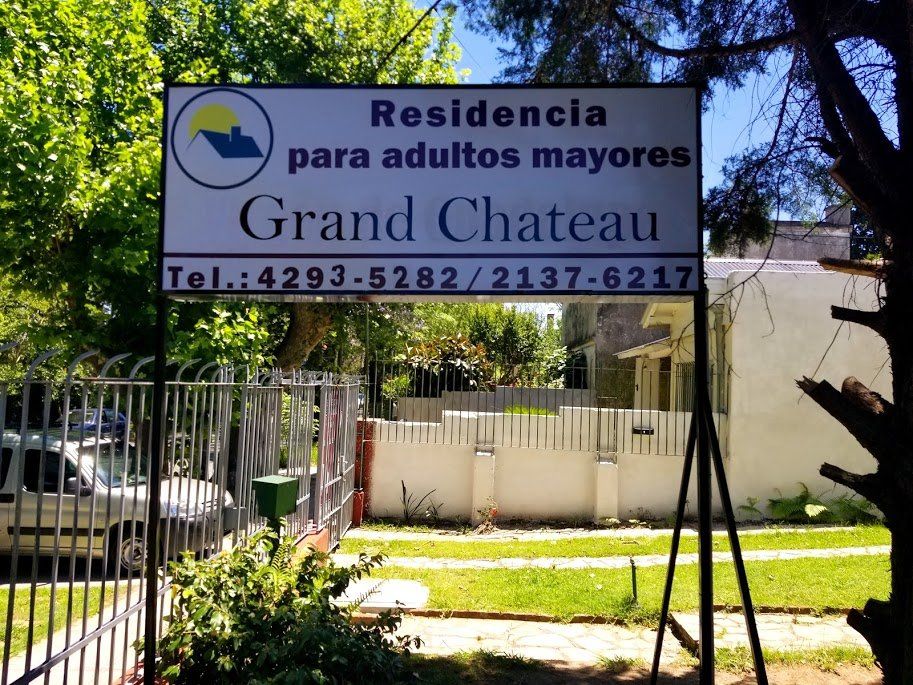 Cartel Grand Chatteau