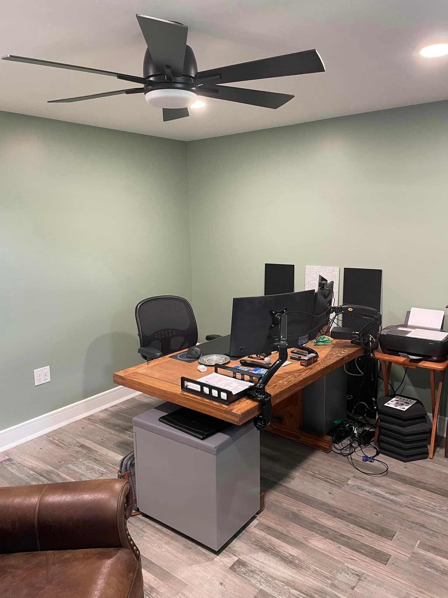 Office Room With A Ceiling Fan – Quakertown, PA – Dave Neilson Remodeling