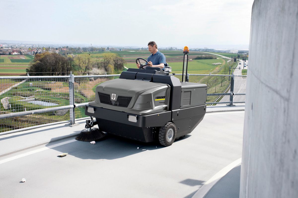 spazzatrice con aspirazione