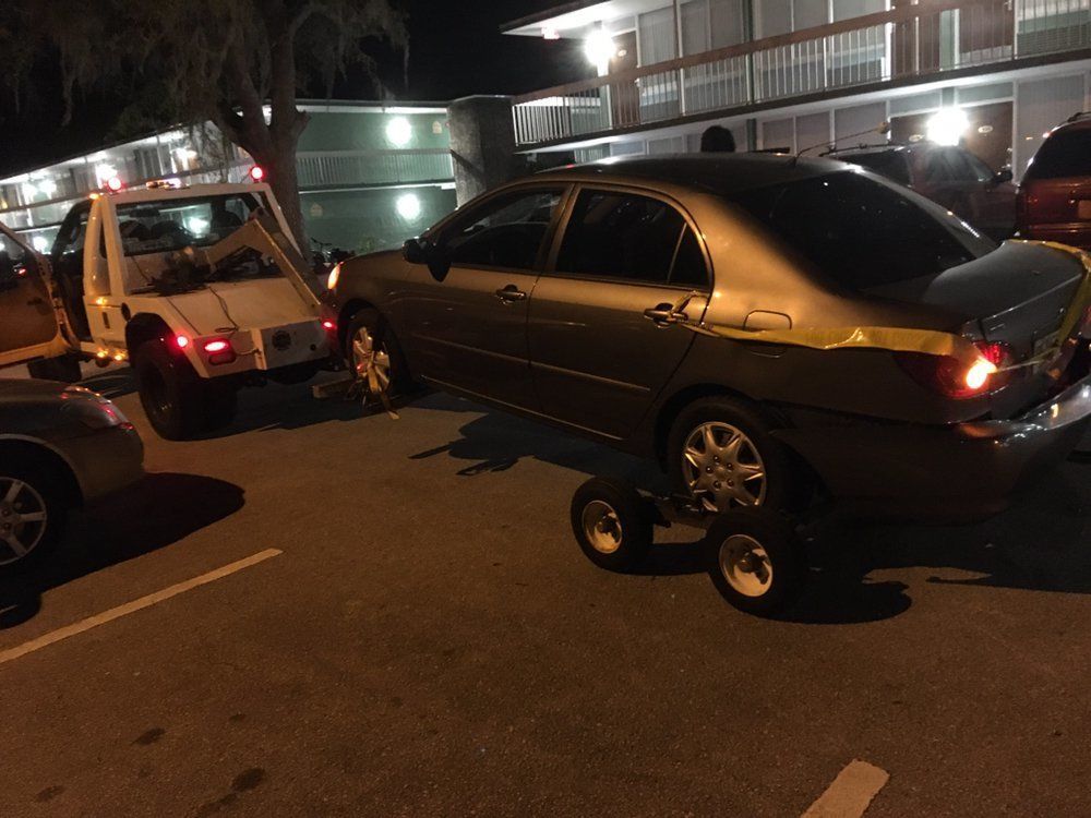 Corey's Towing Gallery Photo