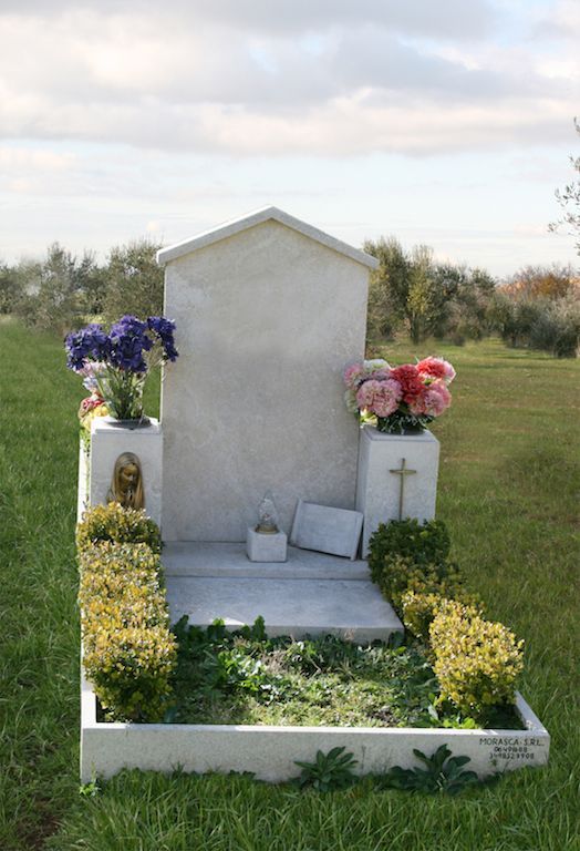 monumenti funebri