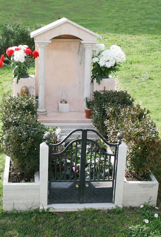 monumenti funebri