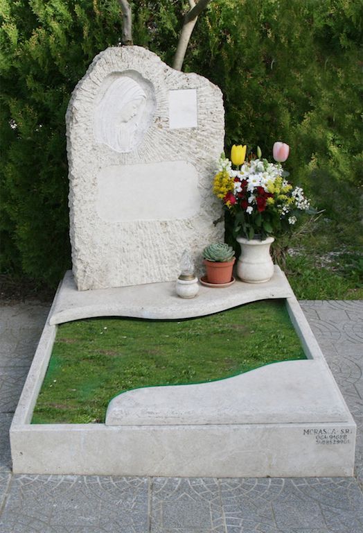 monumenti funebri