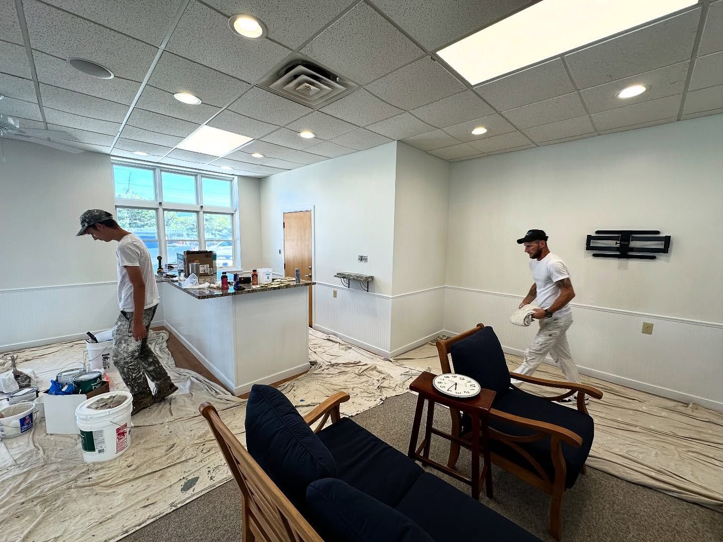 Commercial painter Best LBI painter custom home builder House Painter SPG Paint and Stain Long Beach Island Barnegat Light Manahawkin Beach Haven West Harvey Cedars Ship Bottom, NJ beach bay powerwash epoxy garage