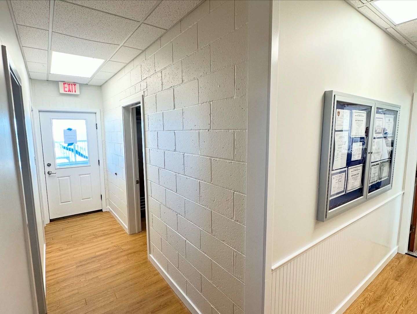 Commercial painter Best LBI painter custom home builder House Painter SPG Paint and Stain Long Beach Island Barnegat Light Manahawkin Beach Haven West Harvey Cedars Ship Bottom, NJ beach bay powerwash epoxy garage