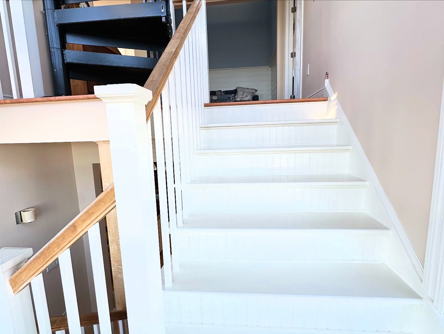 Best LBI painter custom home builder House Painter SPG Paint and Stain Long Beach Island Barnegat Light Manahawkin Beach Haven West Harvey Cedars Ship Bottom, NJ beach bay powerwash epoxy garage Waretown