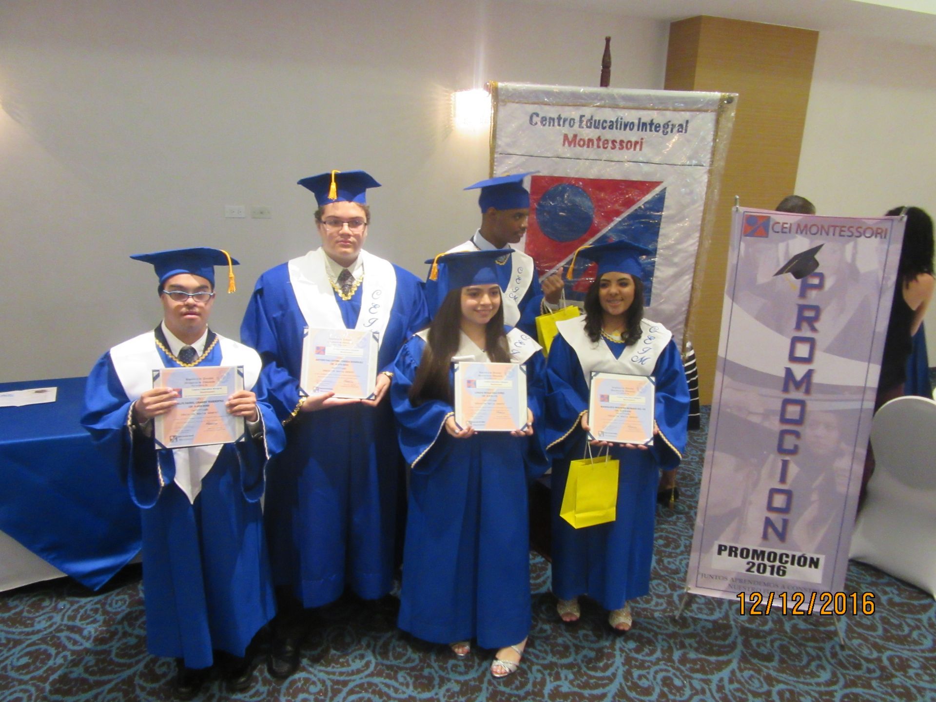 Ceremonia de promoción del noveno grado, generación 2016, en el CEI Montessori