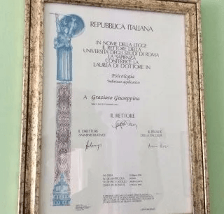 certificato di laurea della psicoterapeuta