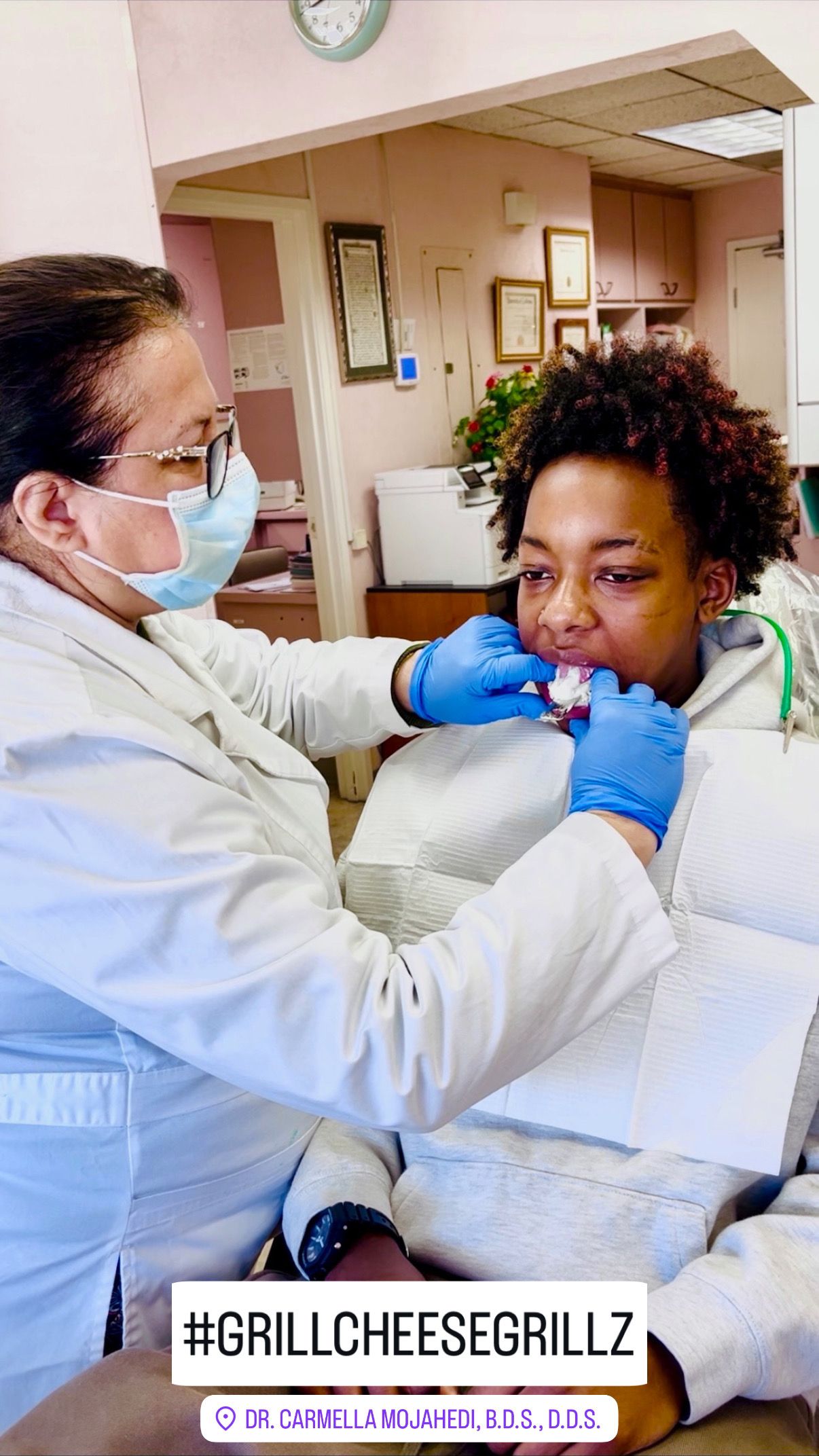 Professional grillz fitting consultation in dental clinic