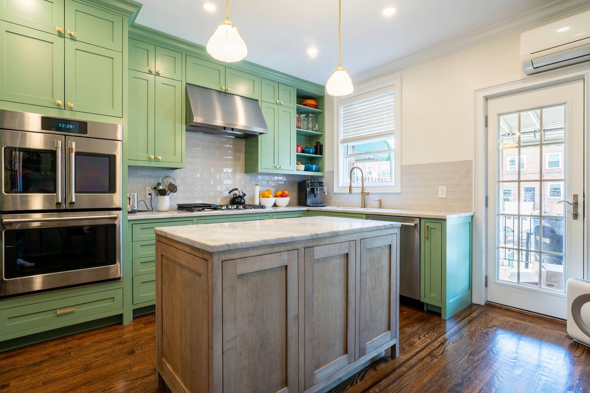 Full-Service Custom Kitchen Cabinet  renovation remodeling installation in Vancouver, BC