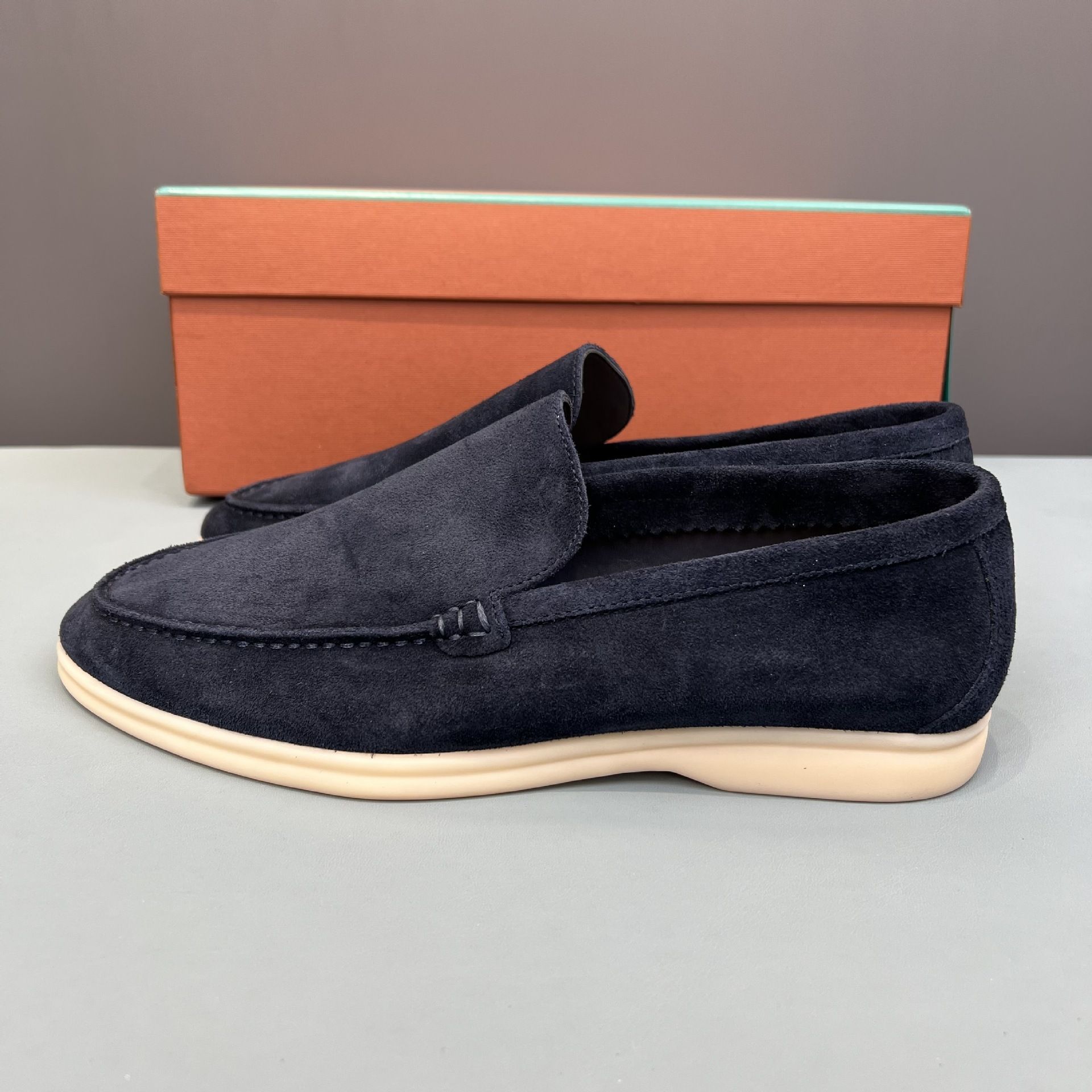 Loro Piana - Summer Walk