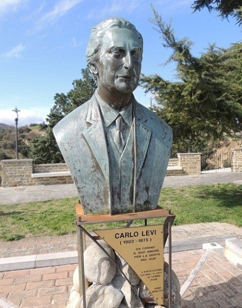 mezzo busto di Carlo Levi