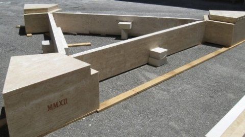 realizzazione opera religiosa in marmo