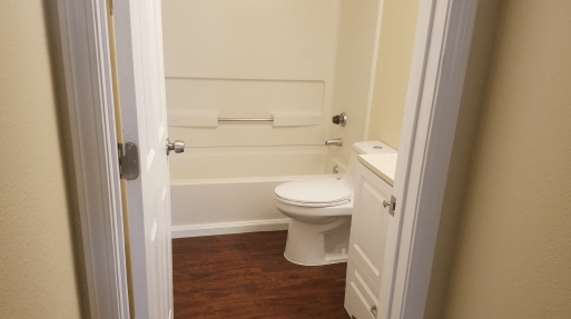 Horizon Apartments Bathroom