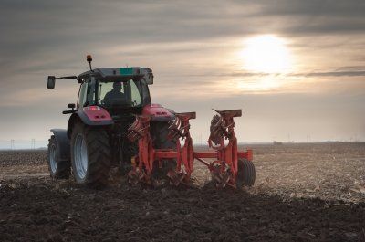 Salazar Diesel S.R.L., tractores