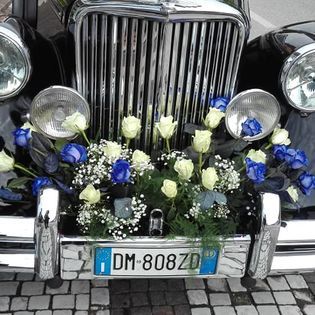 decorazioni floreali auto