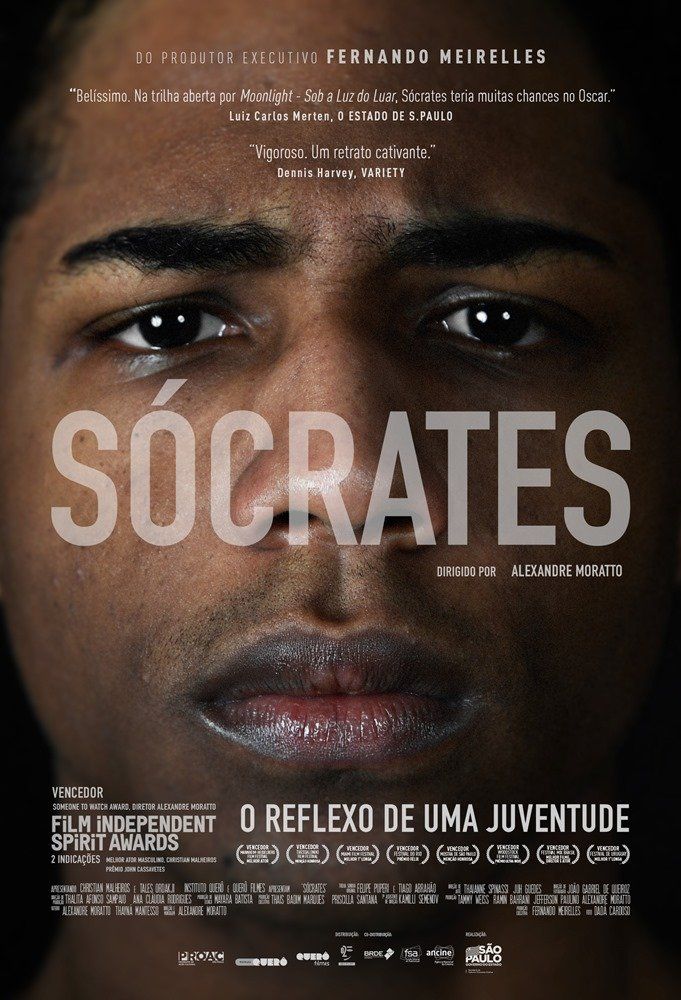 Um pôster do filme Sócrates mostra um close do rosto de um homem