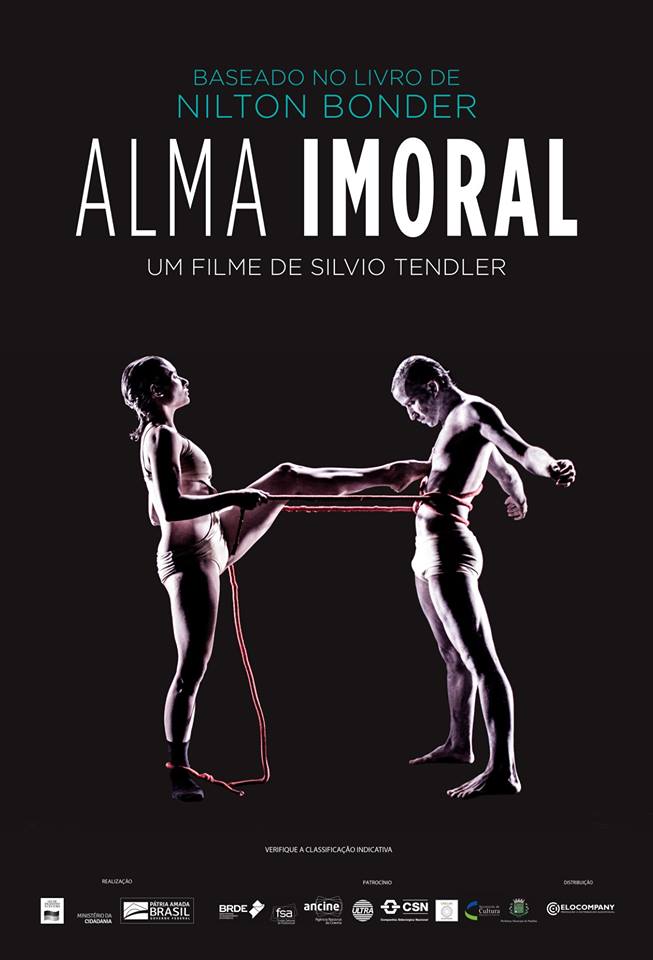 Um pôster do filme alma imoral mostra um homem e uma mulher um ao lado do outro.