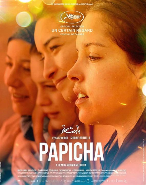 Um pôster do filme papicha mostra um grupo de mulheres lado a lado.