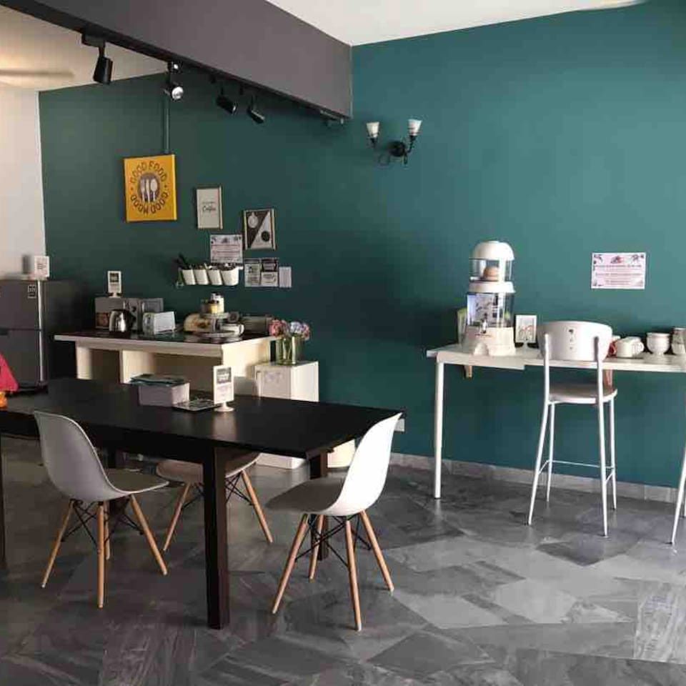 GRAYHAUS Residence & Guest House @ Bandar Utama