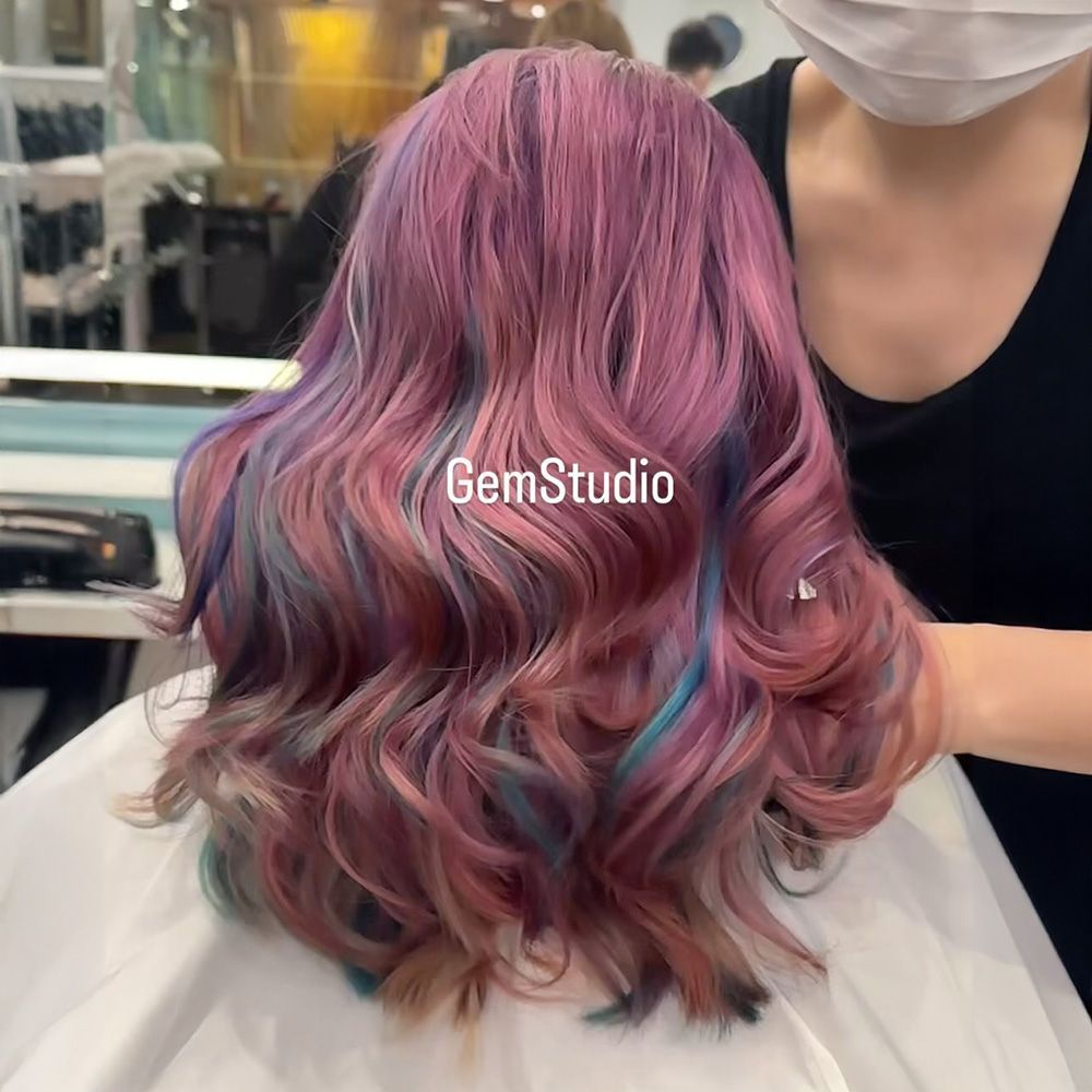 A picture of a highlight spot ad with a size of 1000 x 1000 px.