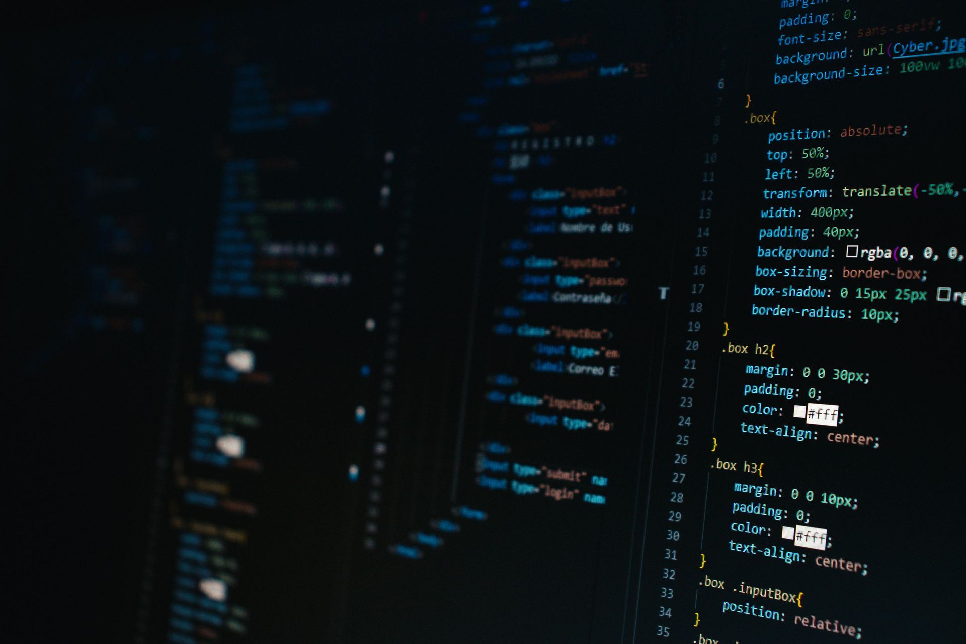 Uma tela de computador com muito código.