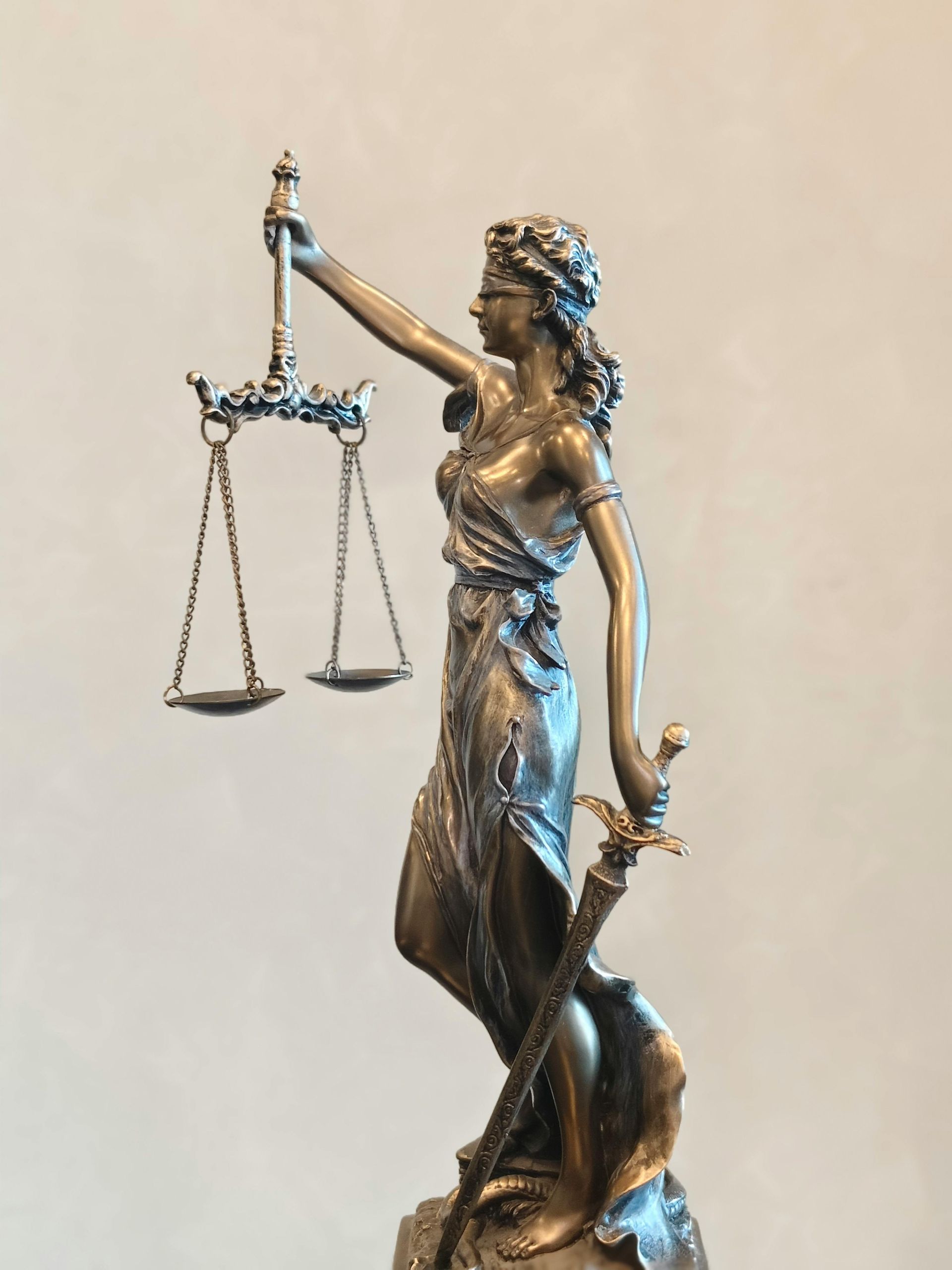 Estátua do Direito e da justiça