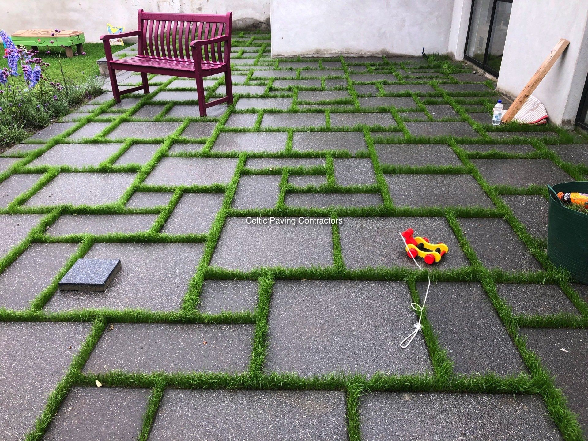 Patio with grass joints
