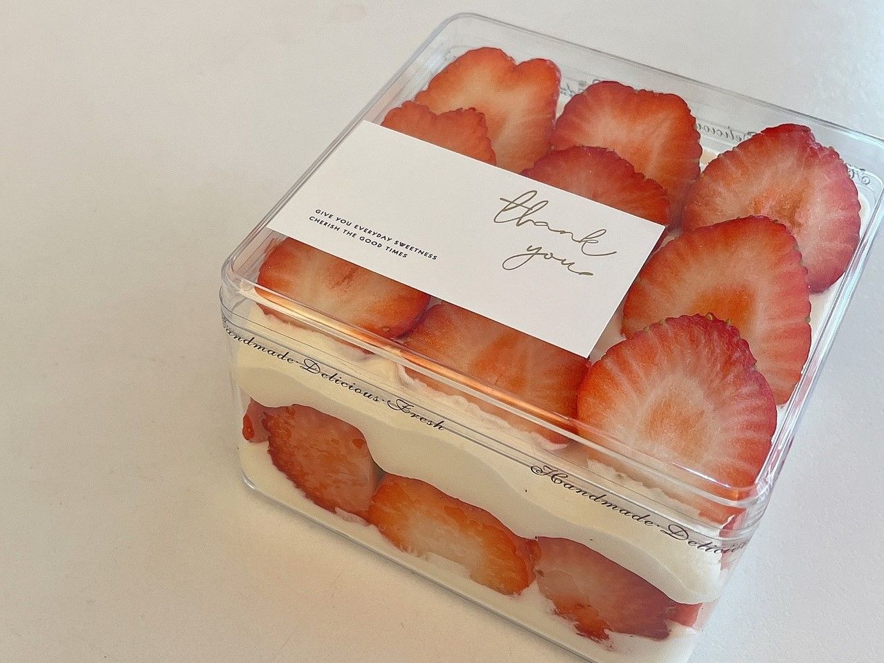 草莓提拉米蘇盒