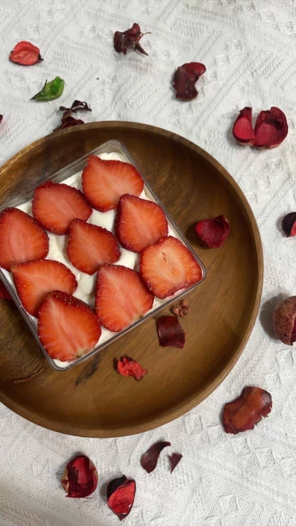 草莓提拉米蘇盒