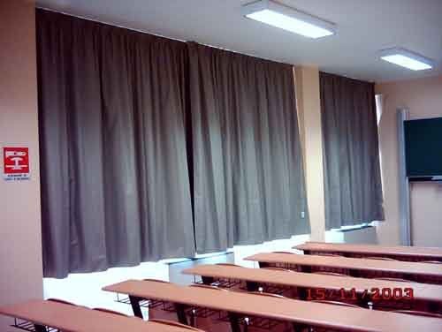 tende scure per aula di studio