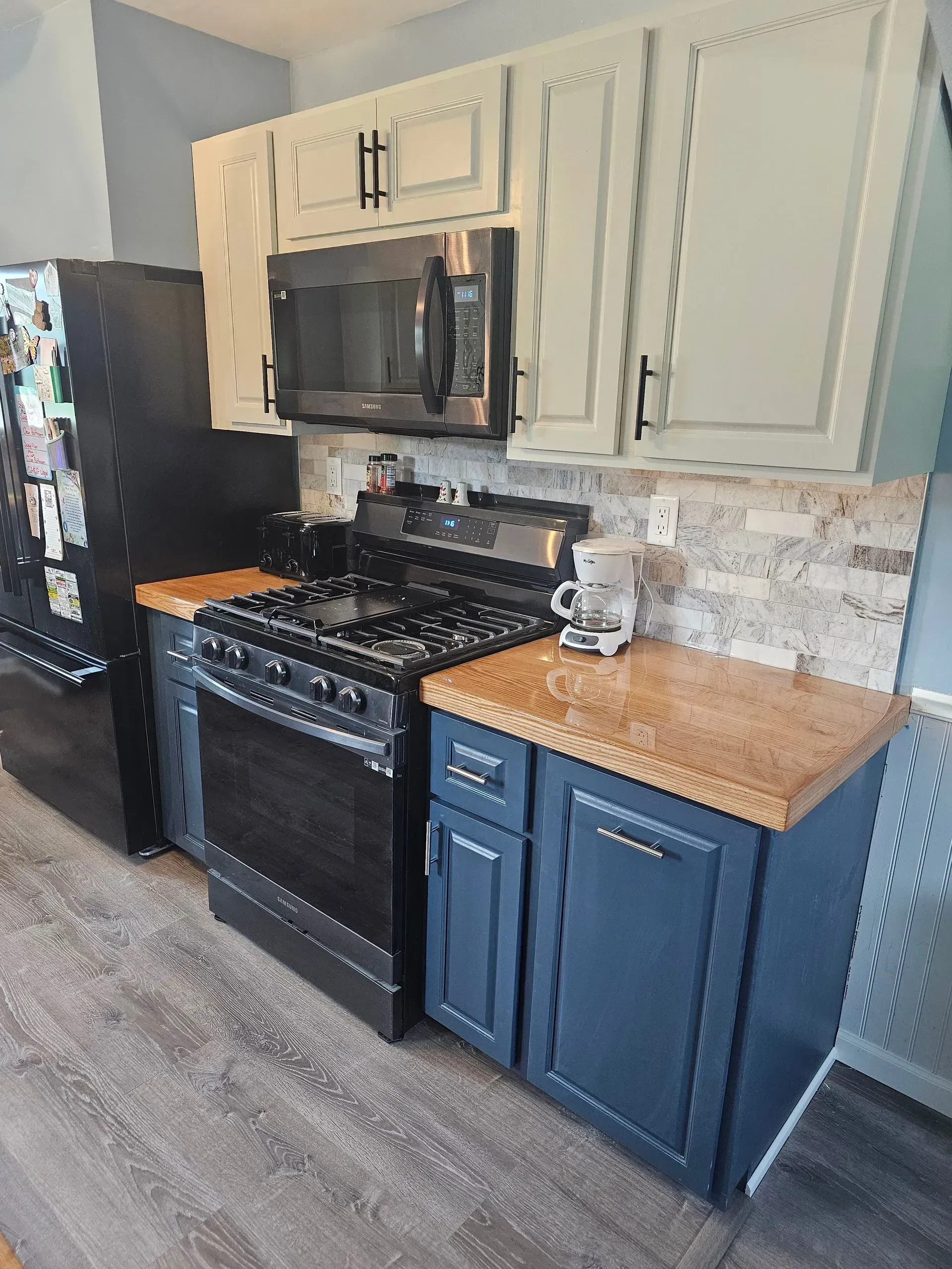 An open kitchen remodel in Pulaski, WI by Alley Remodeling. 
