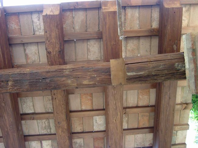 dettaglio tetto in legno dependance